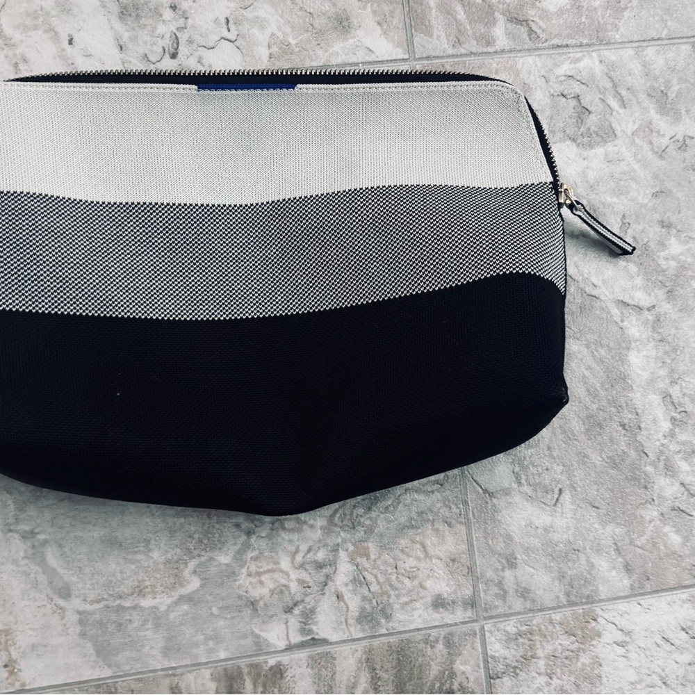 Rothy's Black and Gray Cosmetic Case with Elegant Design